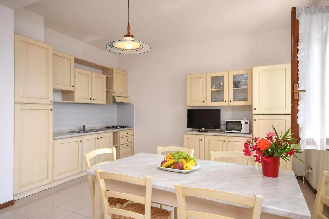 Residence Calap 提尼亚类