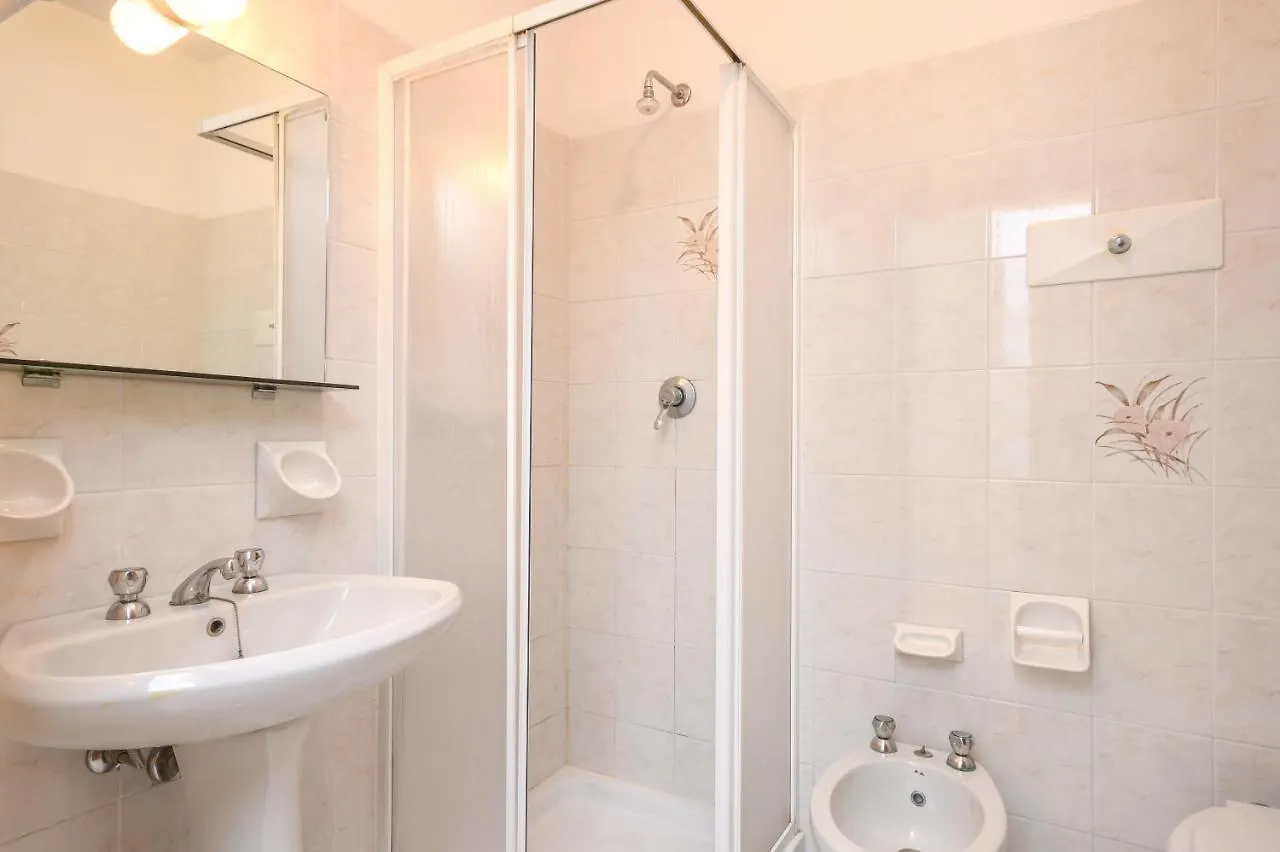 Residence Calap 提尼亚类 公寓式酒店